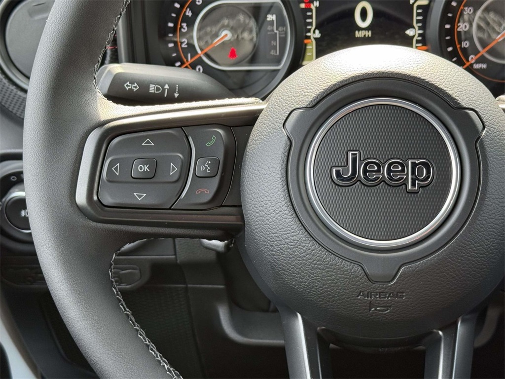 2025 Jeep Wrangler Rubicon X photo 19