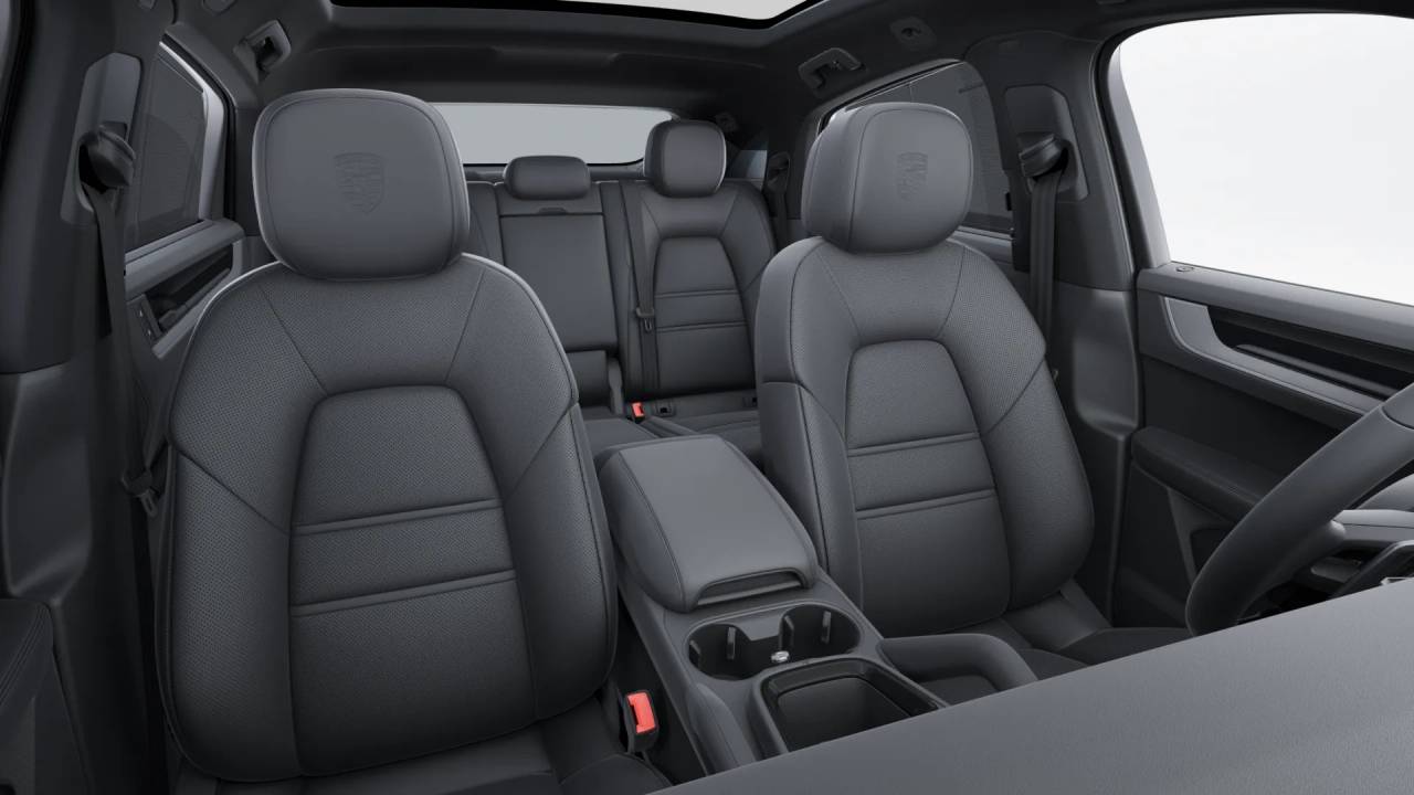 2025 Porsche Cayenne S photo 11