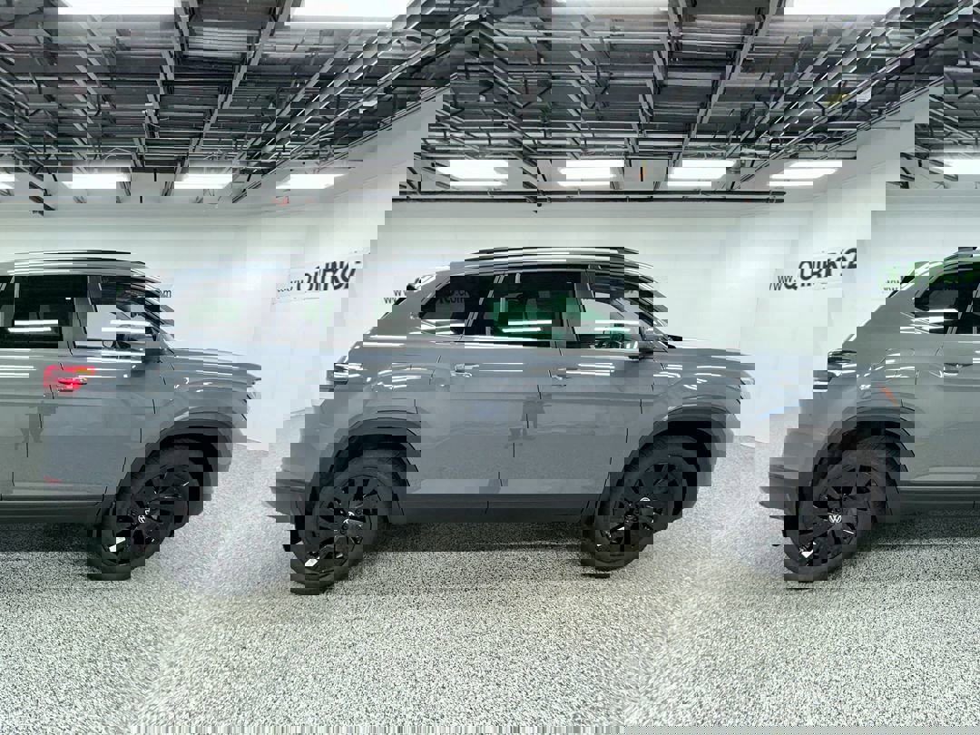 2026 Volkswagen Atlas SE Technology photo 3