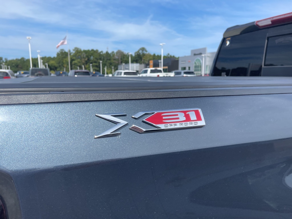 2021 Gmc Sierra 1500 SLT photo 9