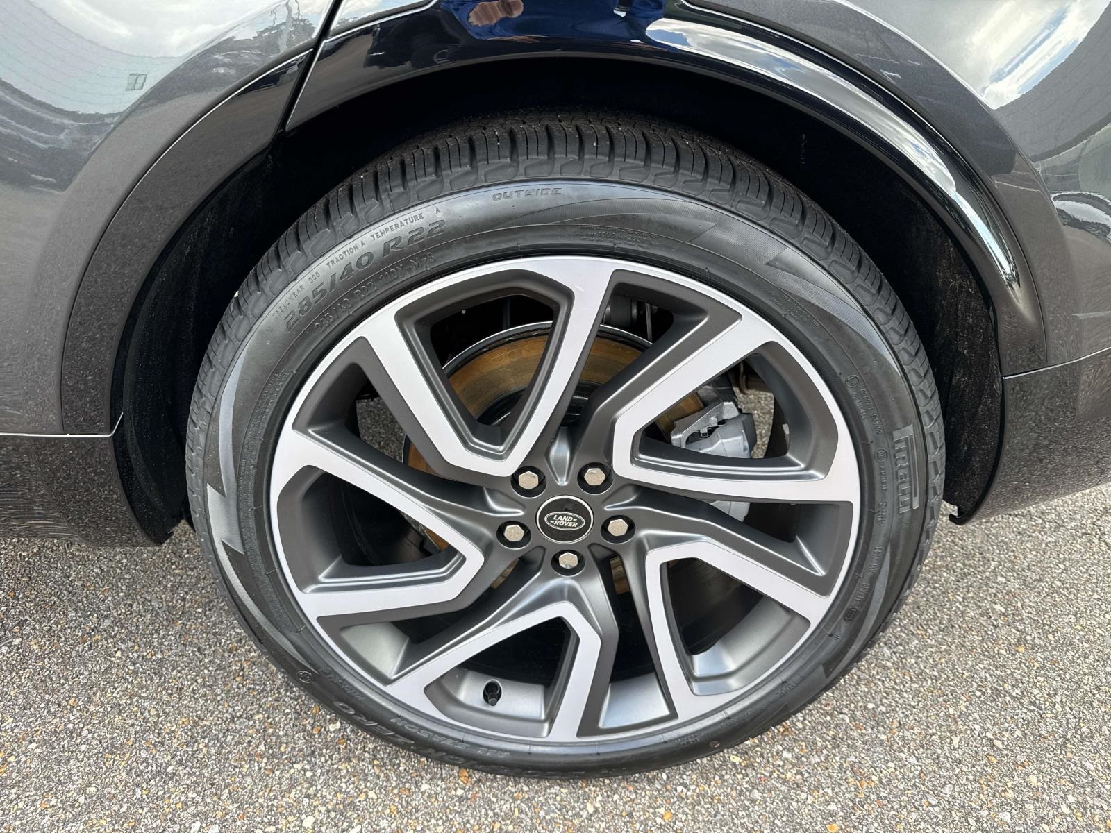 2025 Land Rover Discovery SE photo 3