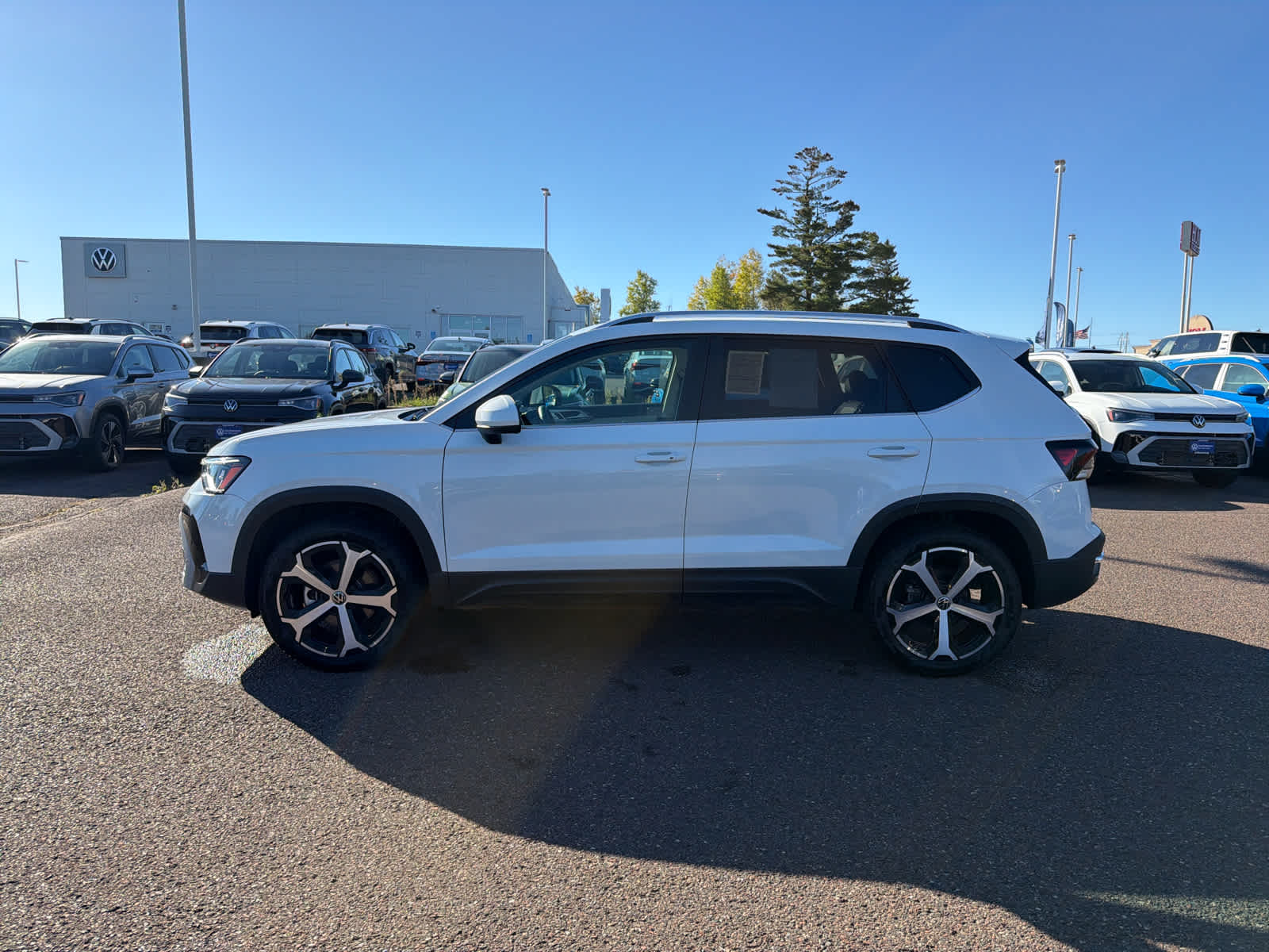 Certified 2025 Volkswagen Taos SEL with VIN 3VV4C7B26SM023669 for sale in Hermantown, Minnesota