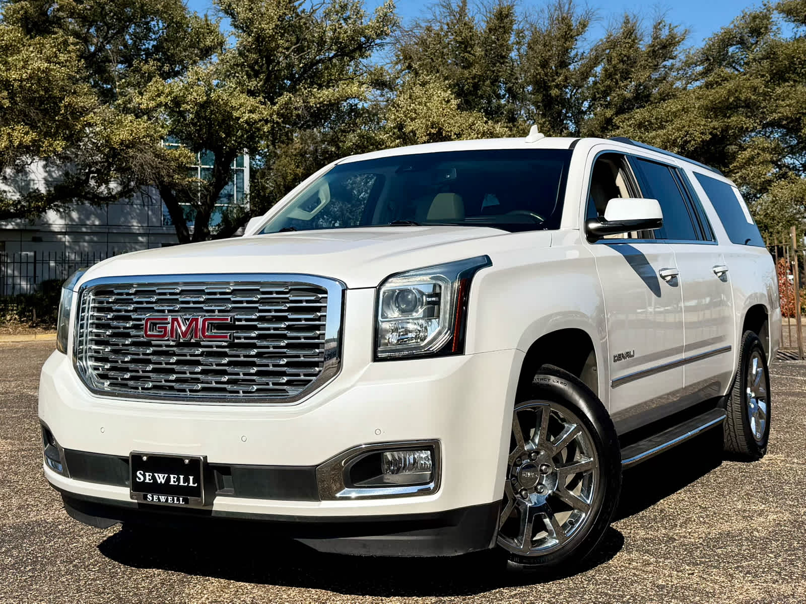 2018 GMC Yukon XL Denali's photo