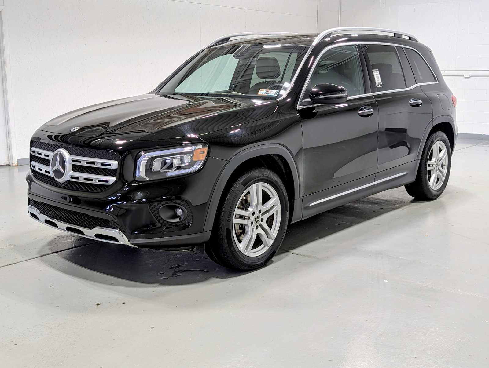 2021 Mercedes-Benz GLB Base's photo