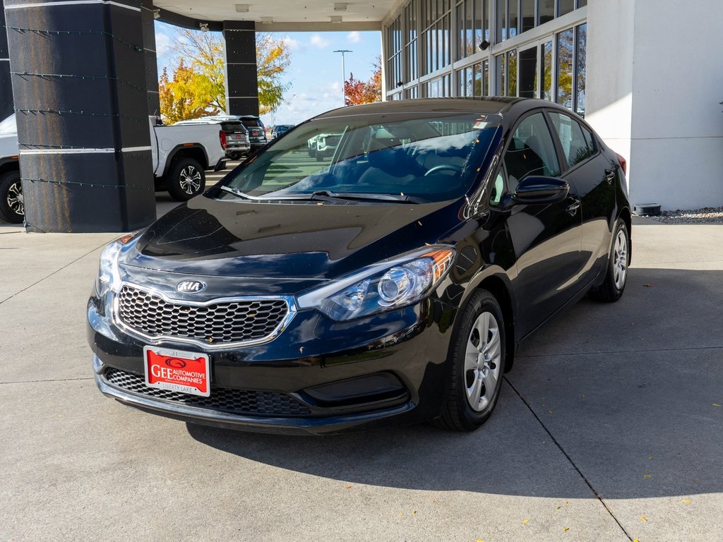2016 Kia Forte LX photo 2