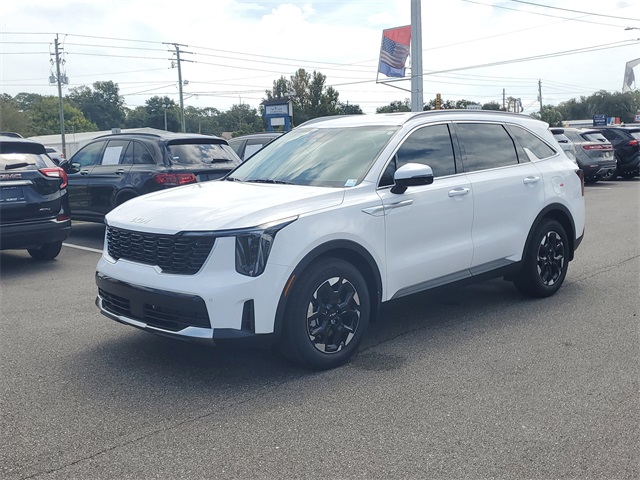 2026 Kia Sorento S photo 2