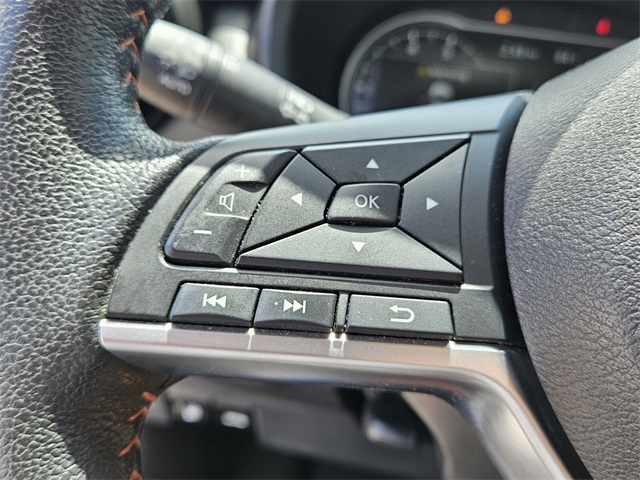 2020 Nissan Kicks SR photo 20