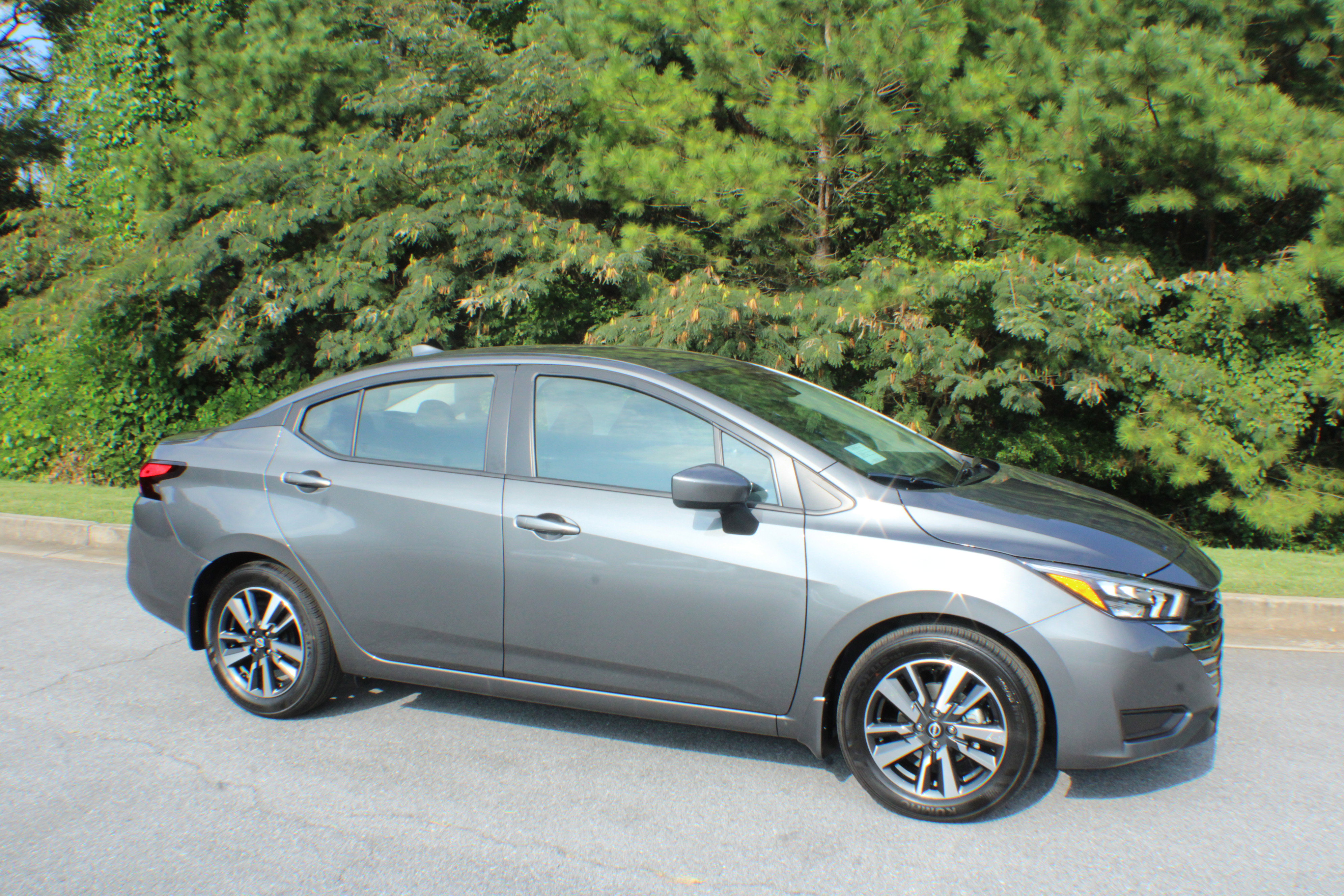 2025 Nissan Versa Sedan SV's photo