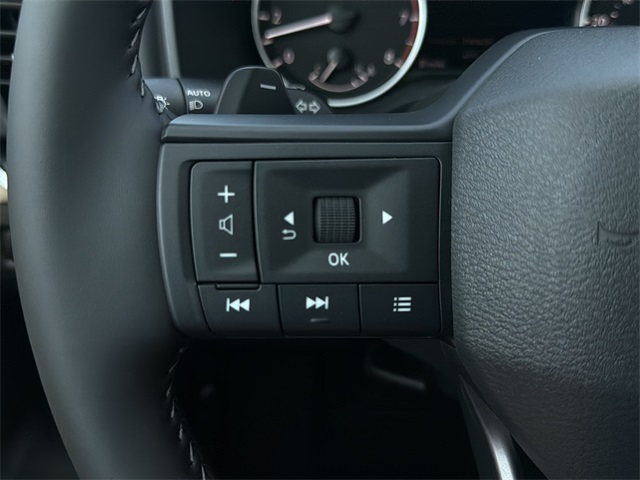 2026 Nissan Rogue SV photo 18