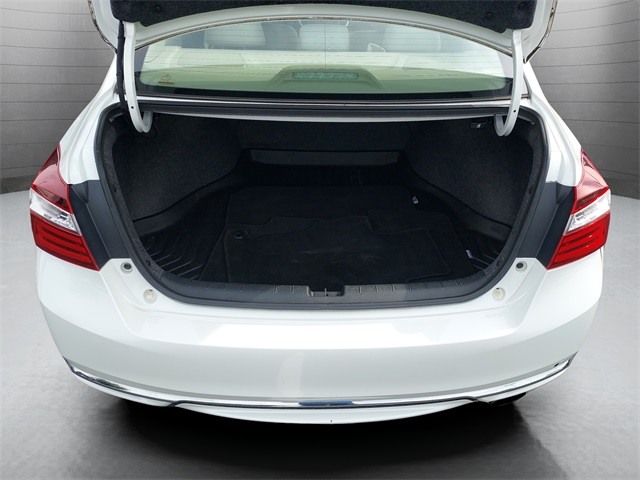 2017 Honda Accord LX photo 21