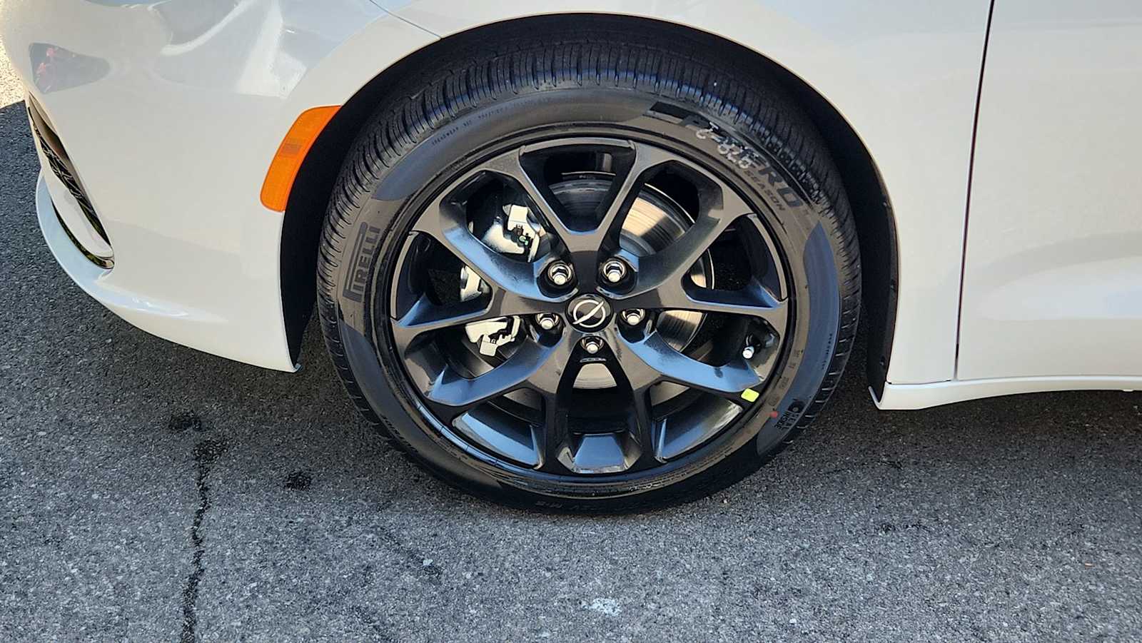 2026 Chrysler Pacifica Limited photo 14