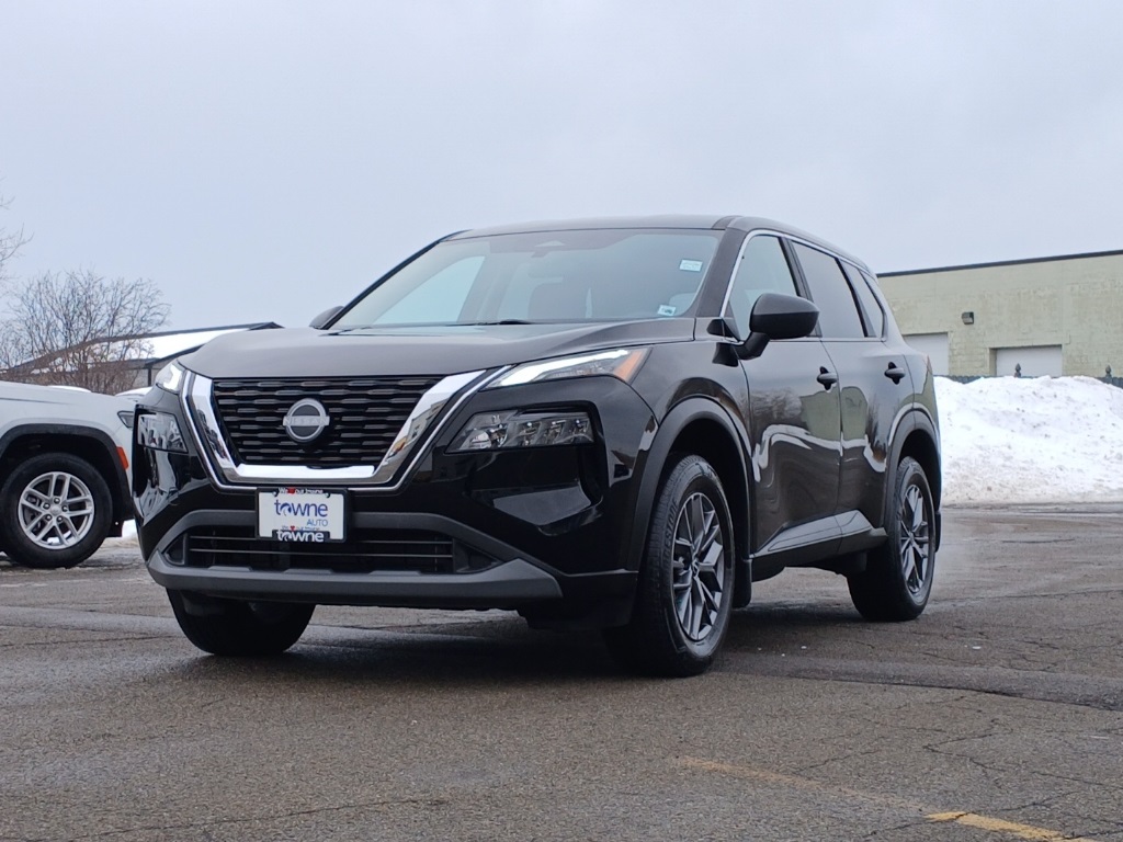2023 Nissan Rogue S's photo