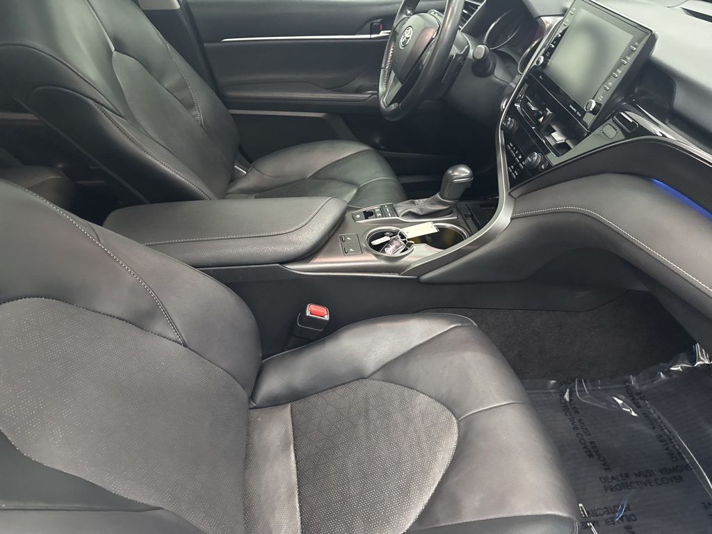 2022 Toyota Camry Hybrid XSE photo 24