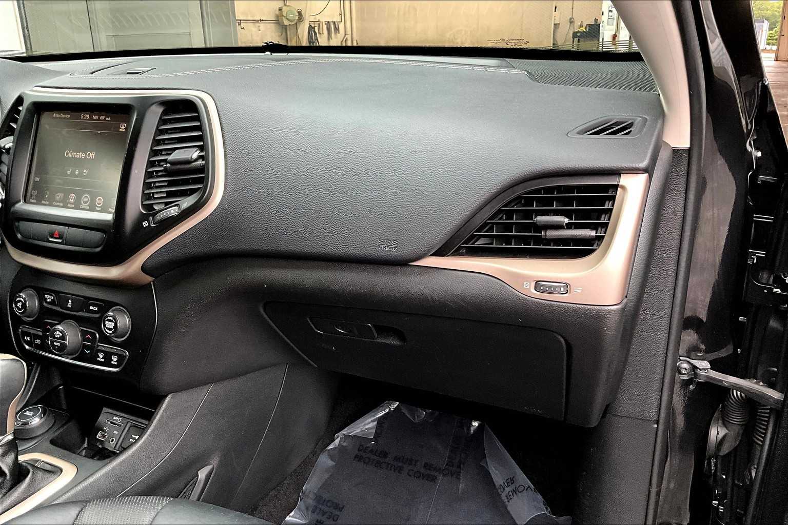 2014 Jeep Cherokee Limited photo 16