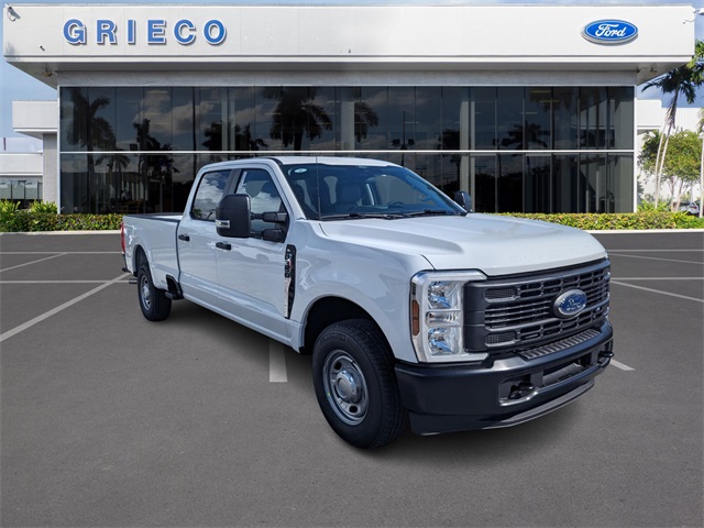 2026 Ford F-350 XL photo 2