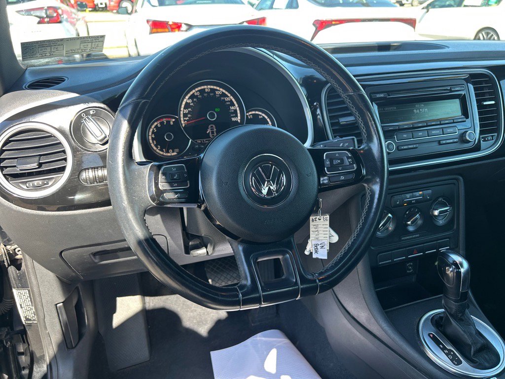 2014 Volkswagen Beetle 2.5L photo 10