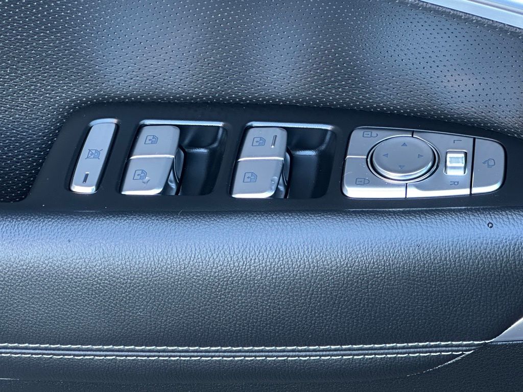 2022 Genesis G70 2.0T photo 20