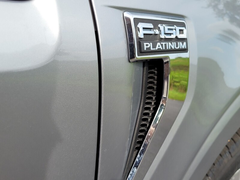 2023 Ford F-150 Platinum photo 14