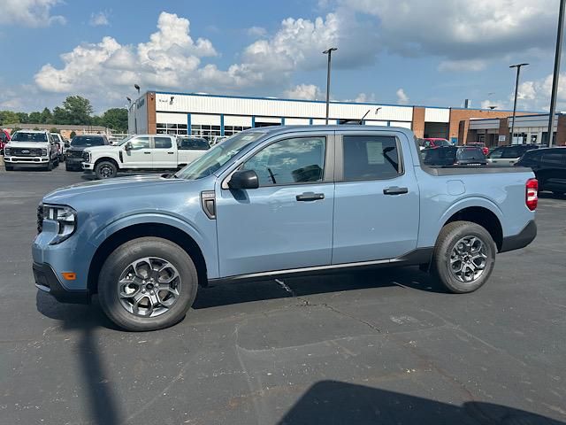 2025 Ford Maverick XLT photo 2