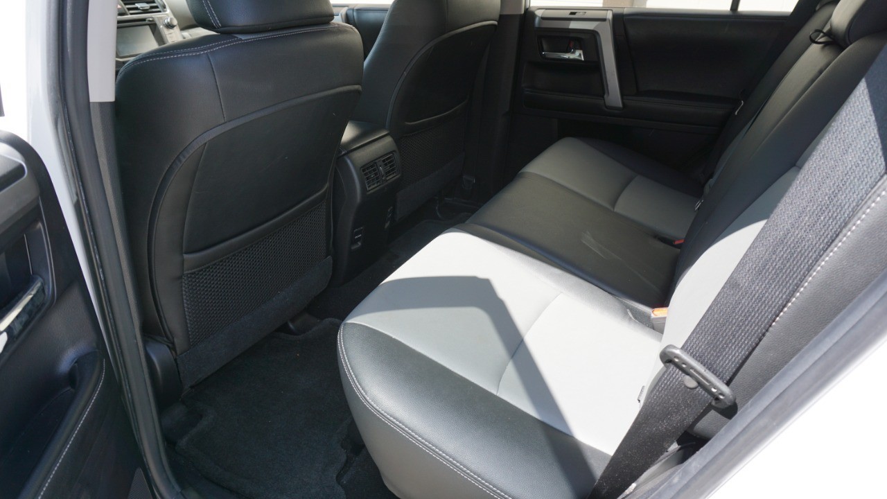 2015 Toyota 4Runner Base photo 7