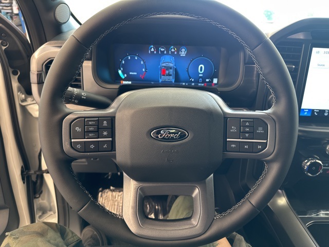 2025 Ford F-150 Lariat photo 16