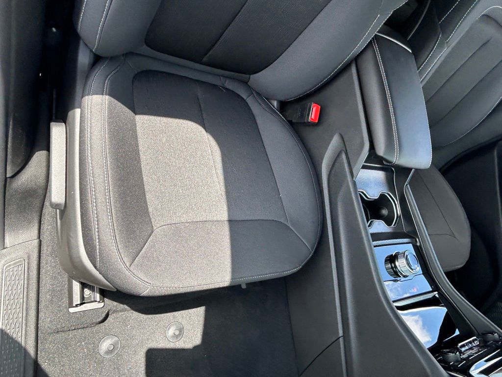 2025 Jeep Grand Cherokee Laredo X photo 19