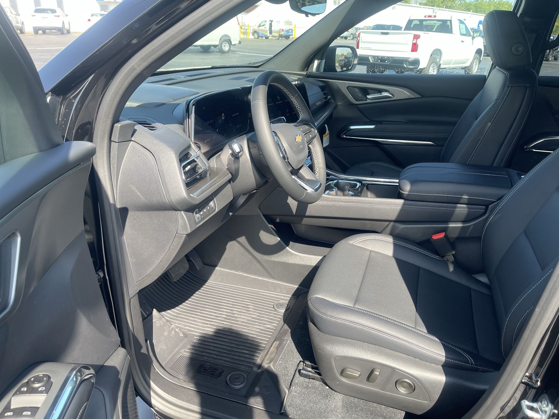 2026 Chevrolet Traverse photo 44