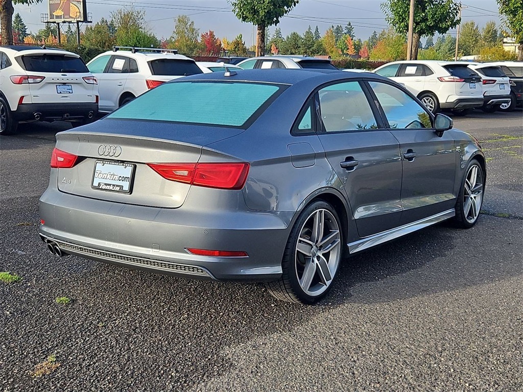 2016 Audi A3 1.8T Premium photo 4