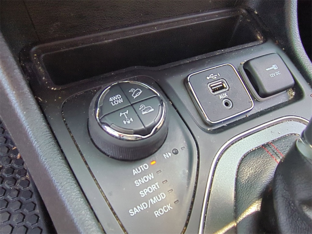 2022 Jeep Cherokee Trailhawk photo 23