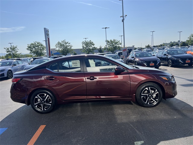 2025 Nissan Sentra SV photo 4