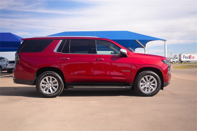 2025 Chevrolet Tahoe Premier photo 3