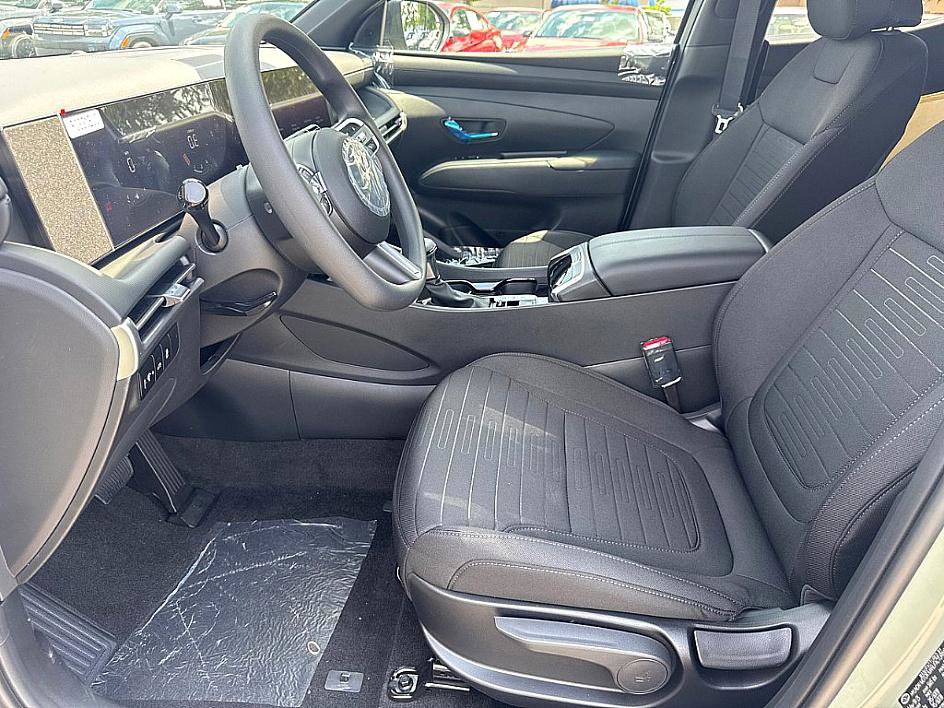 2025 Hyundai Santa Cruz SE photo 8