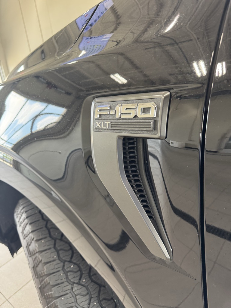 2023 Ford F-150 XLT photo 9