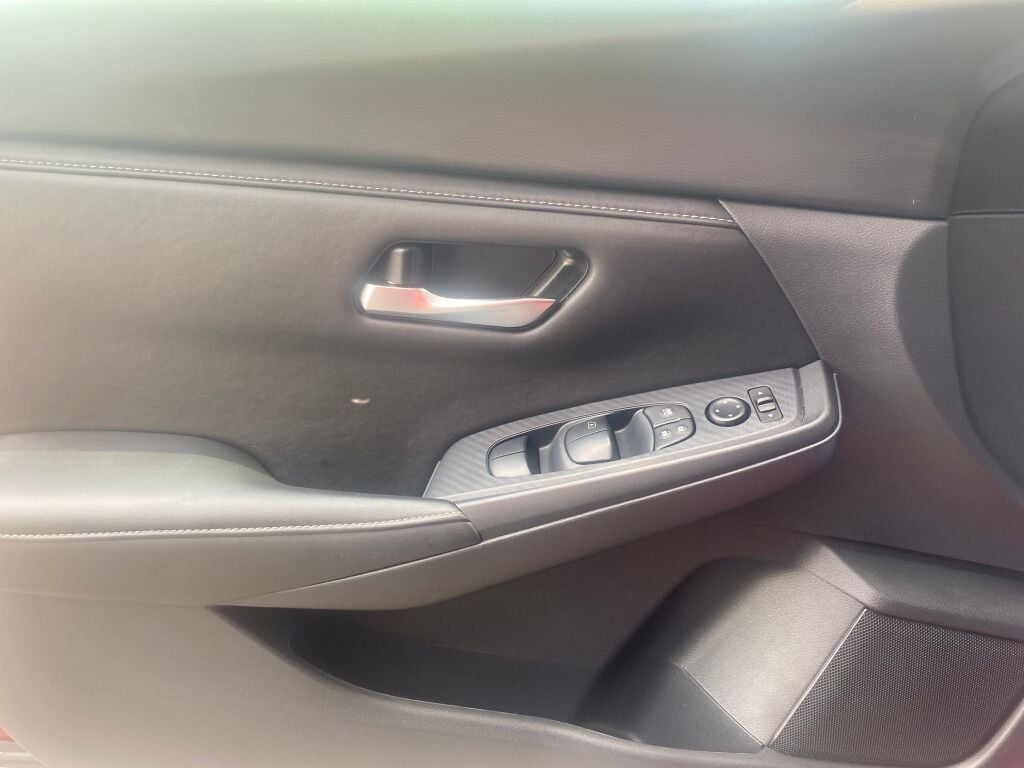2025 Nissan Sentra SV photo 10