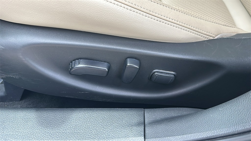 2021 Nissan Maxima SV photo 14