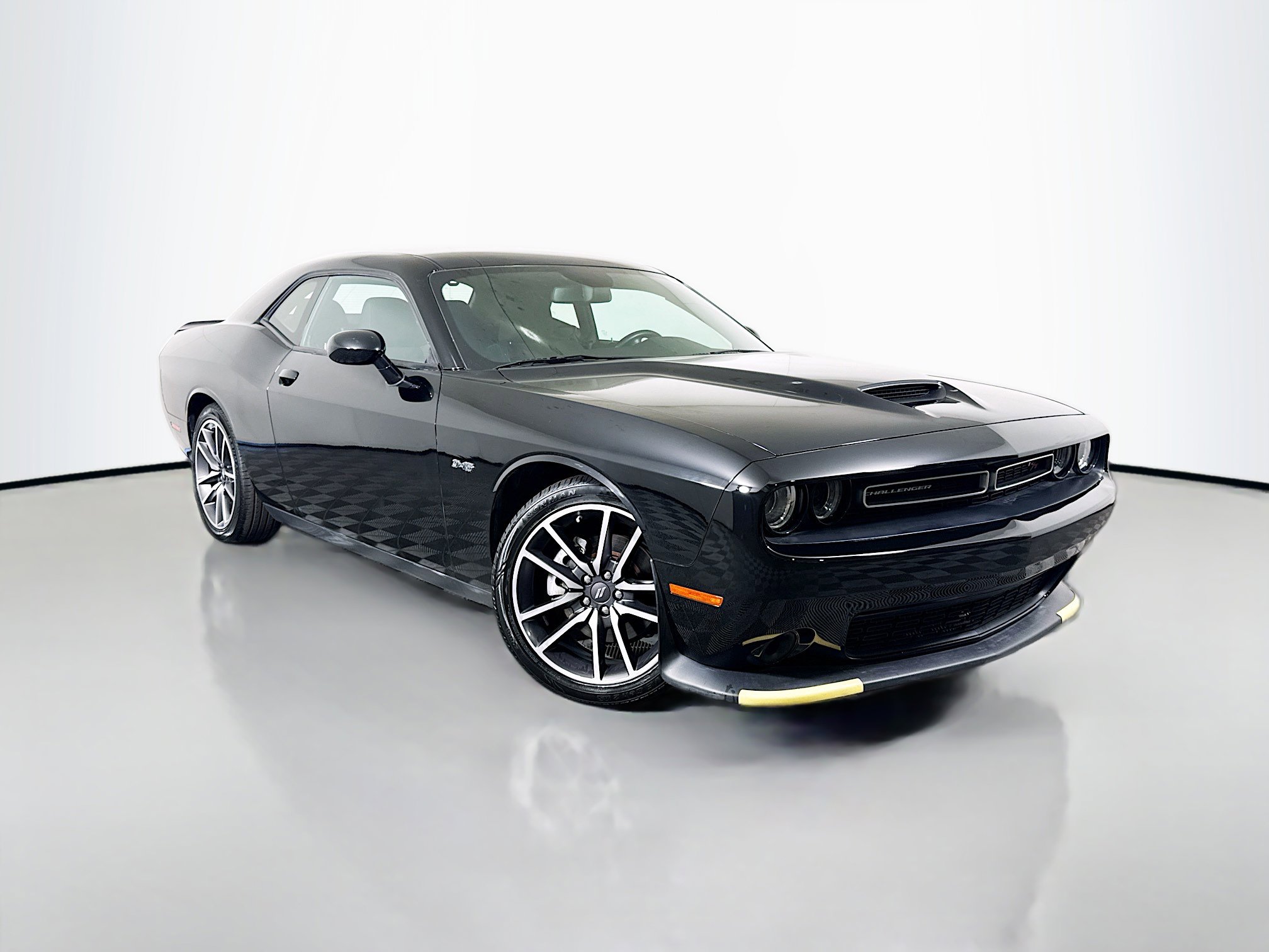 2023 Dodge Challenger R/T's photo