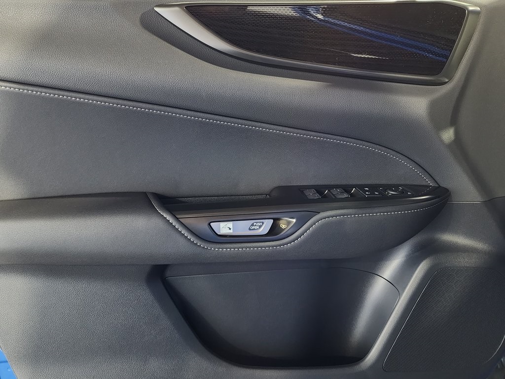 2025 Lexus NX 250 photo 10