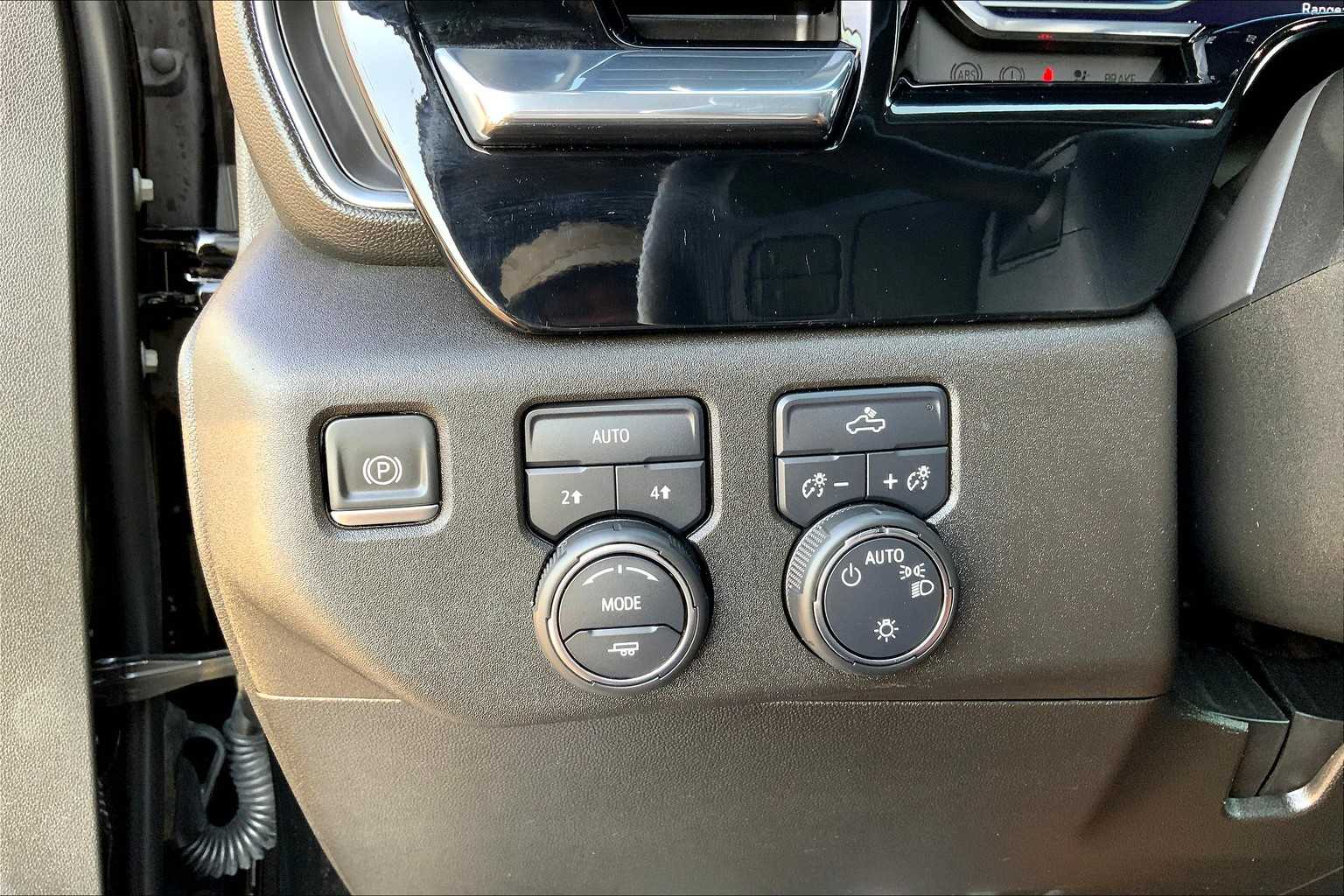 2024 Chevrolet Silverado 1500 LT photo 32