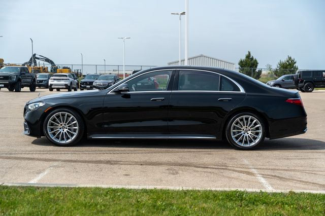2023 Mercedes Benz S 580 4MATIC photo 4