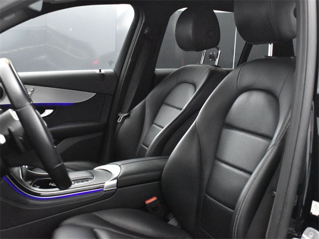 2021 Mercedes Benz GLC 300 photo 4