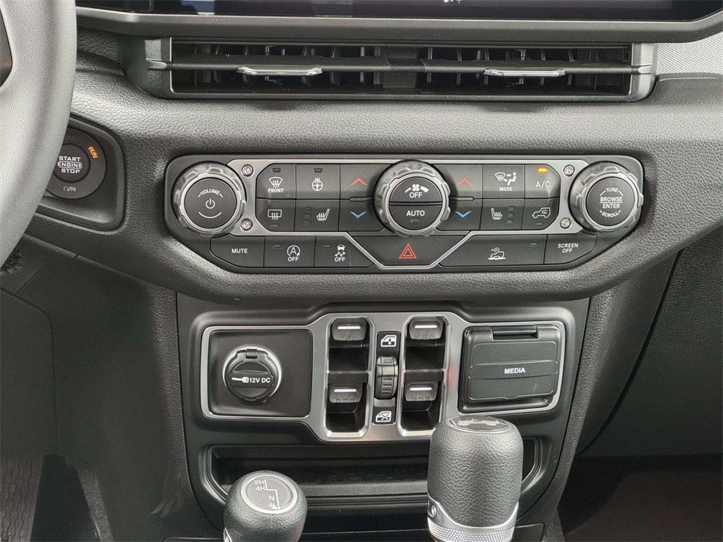 2025 Jeep Wrangler Sport S photo 20
