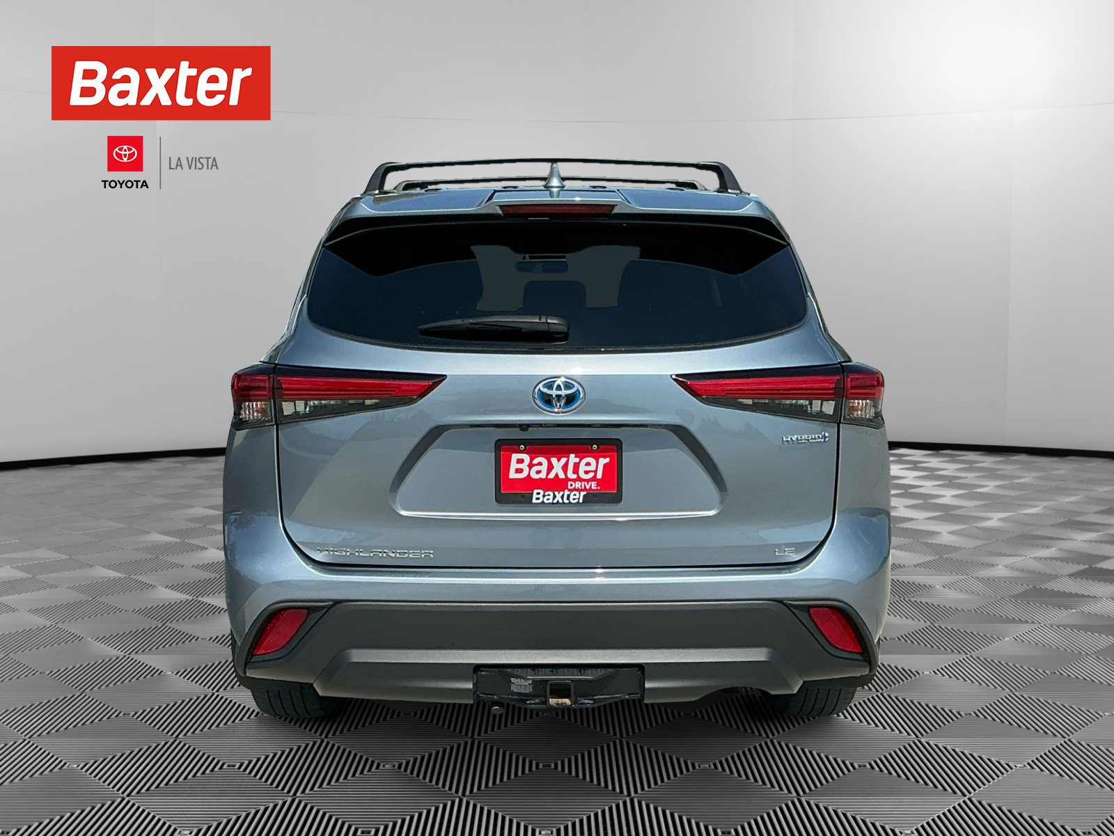 2020 Toyota Highlander LE photo 3