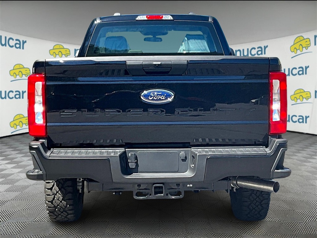 2026 Ford F-250 photo 4