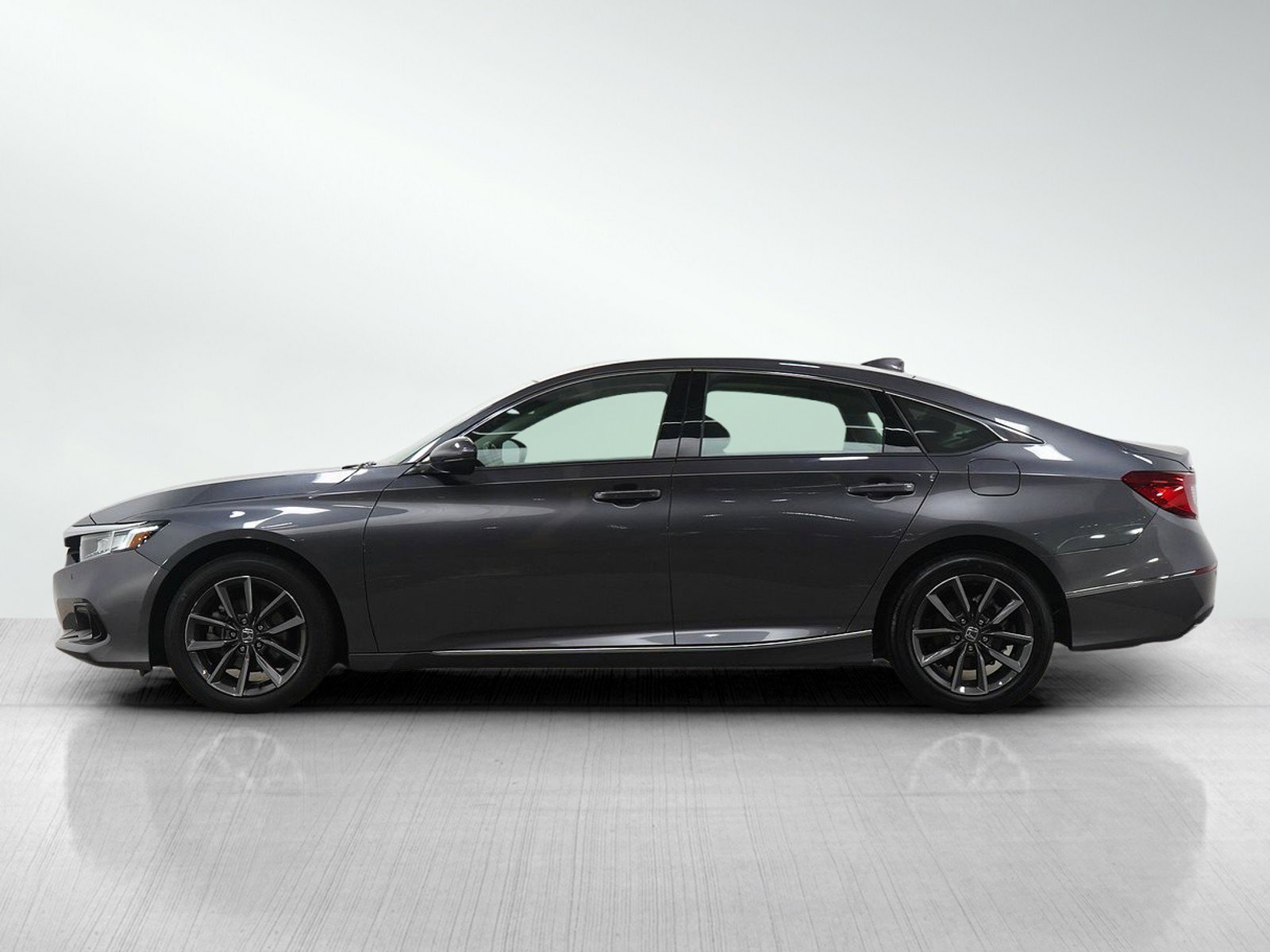 Used 2022 Honda Accord EX-L with VIN 1HGCV1F5XNA015003 for sale in Burnsville, Minnesota