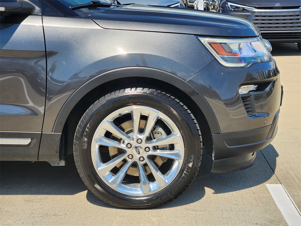2018 Ford Explorer XLT photo 8