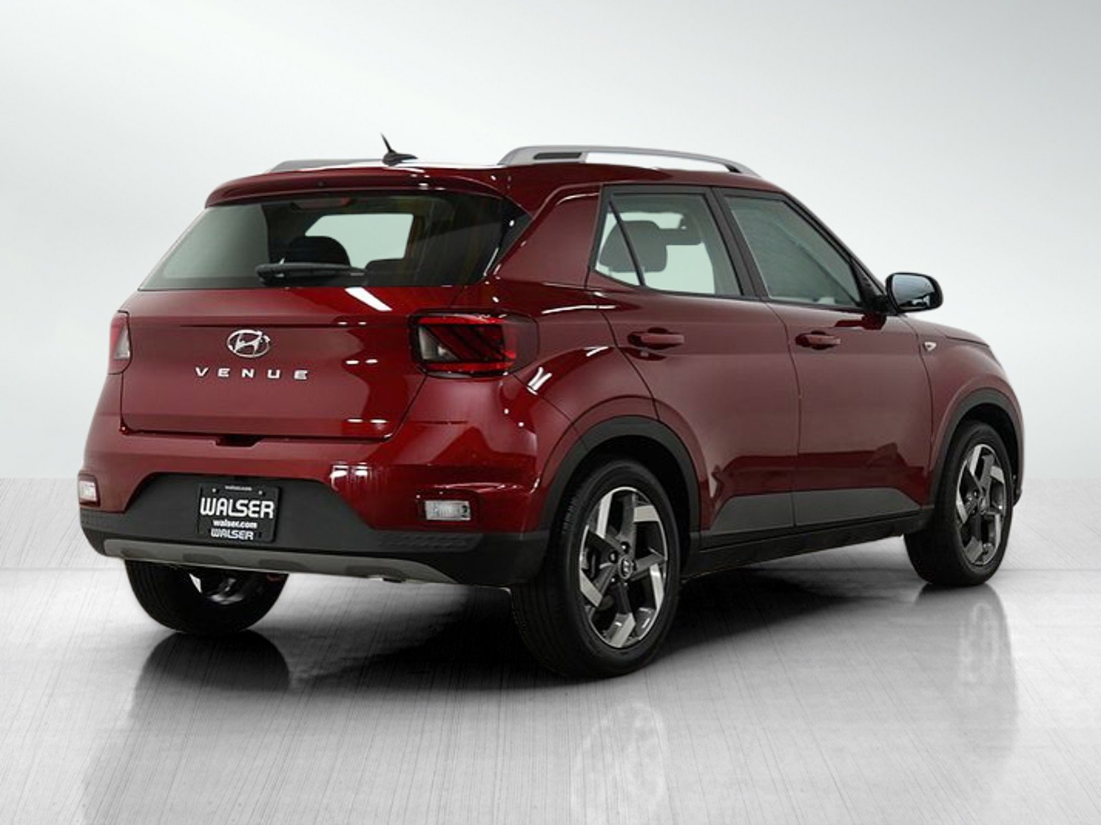 2024 Hyundai Venue SEL photo 4