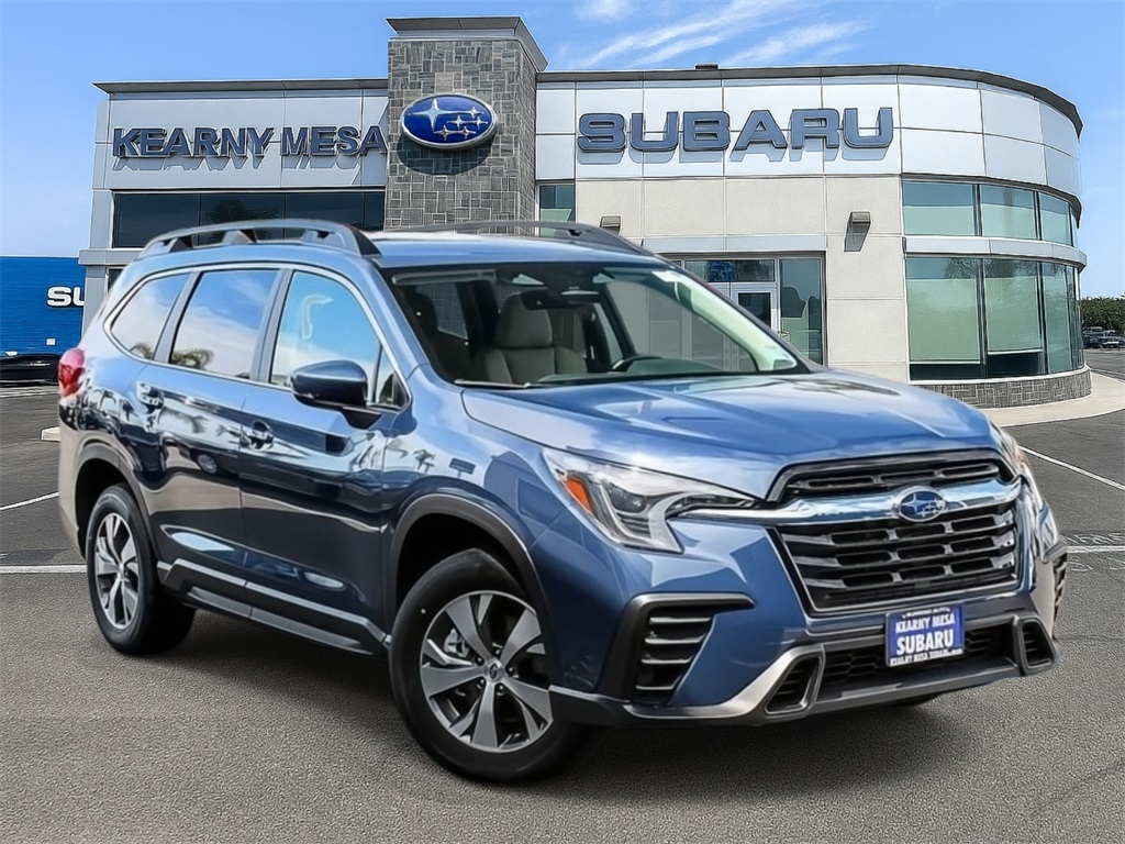 2025 Subaru Ascent Premium's photo