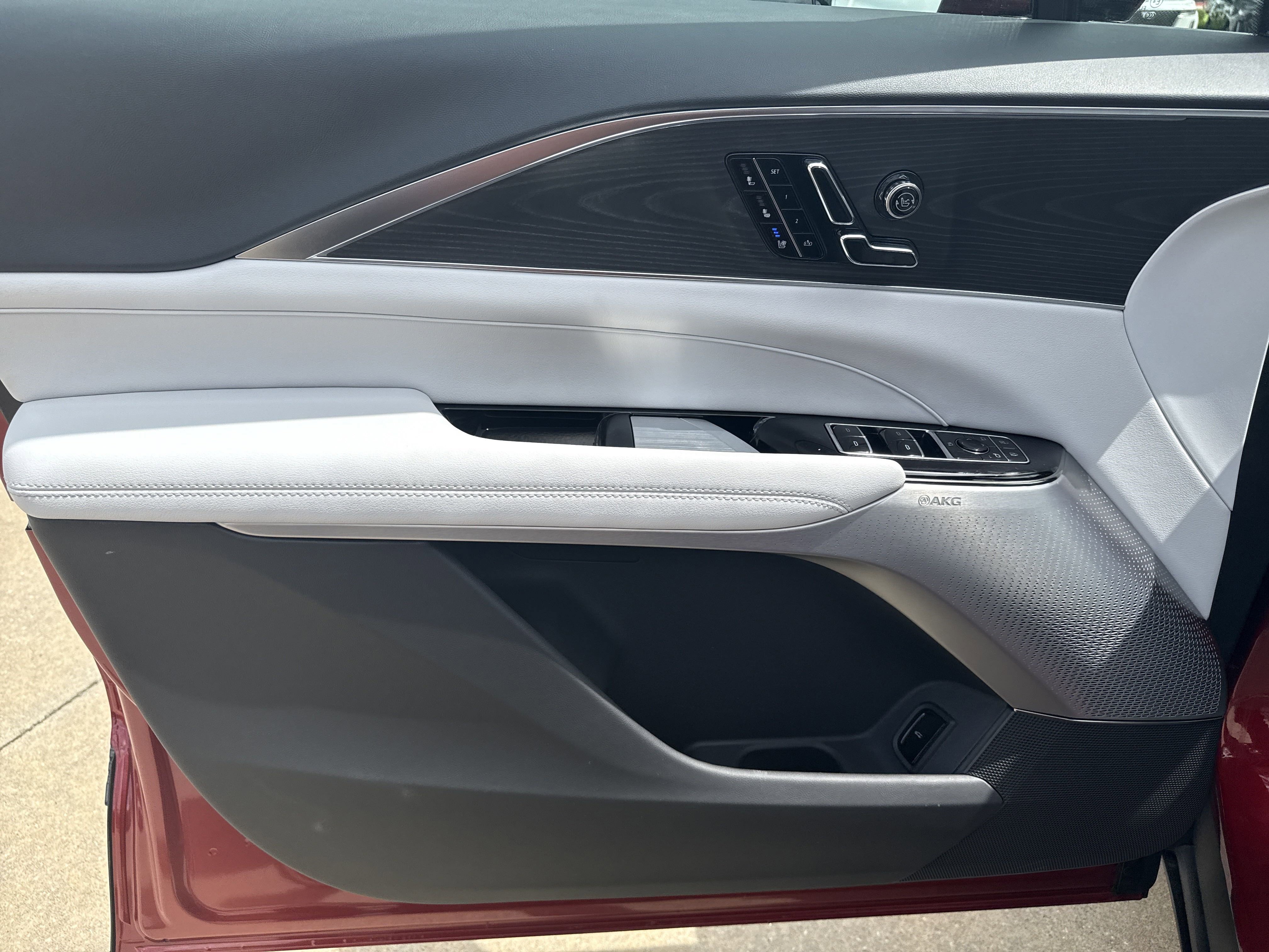 2025 Cadillac Lyriq Sport photo 10