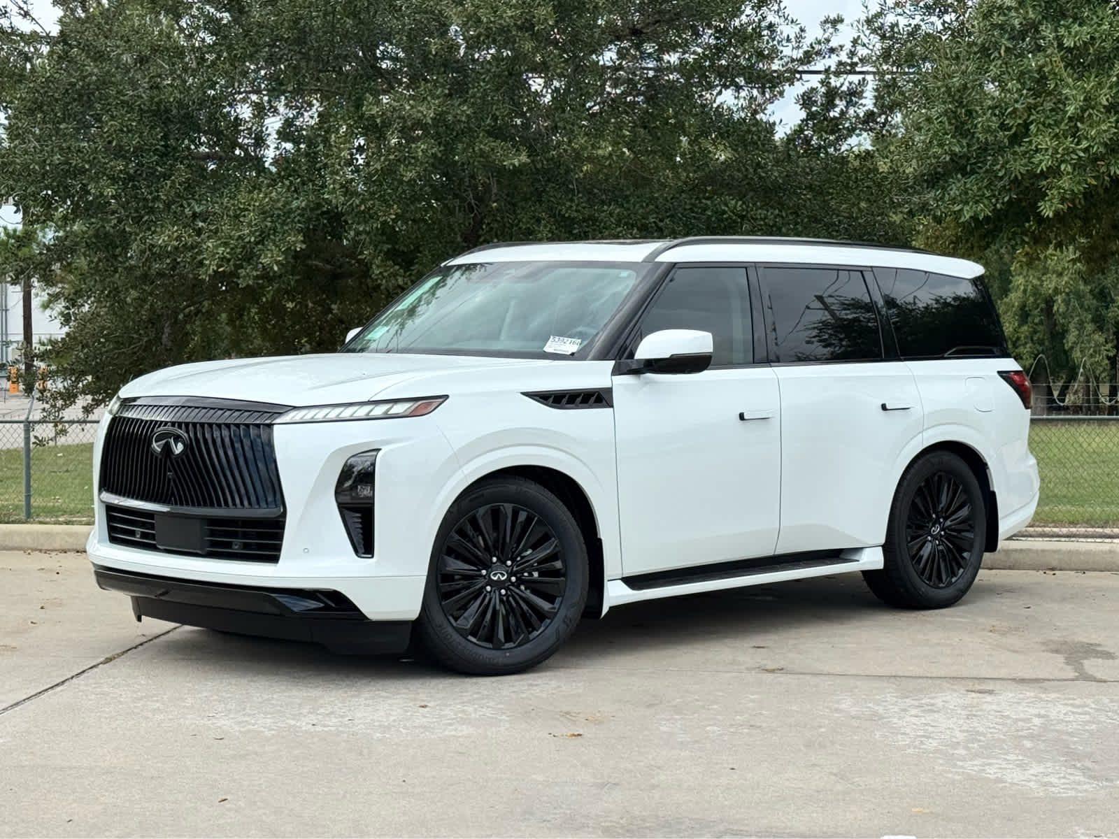 2026 INFINITI QX80 Luxe's photo