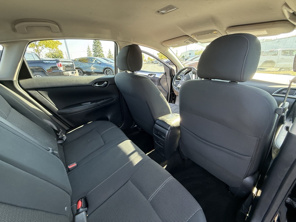 2016 Nissan Sentra S photo 10